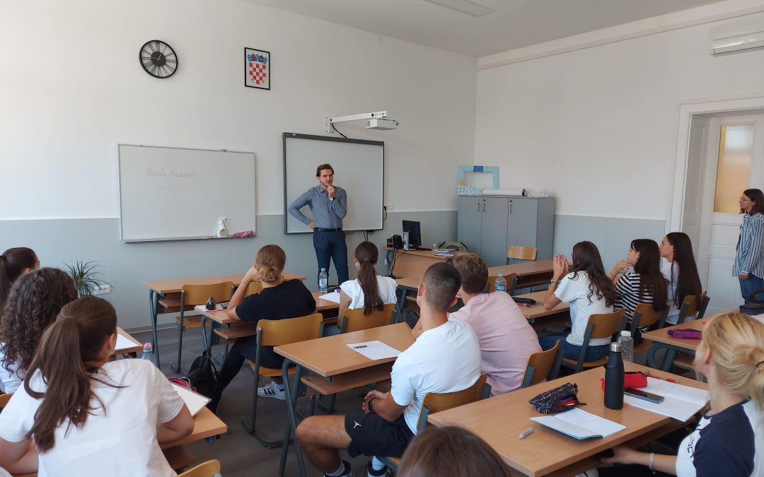 Mladi u politici
